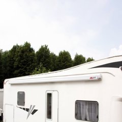 Im Online-Shop: g�nstige Regenrinnen f�r das Wohnmobil und den Bus mit Vorzelt