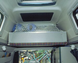 Ideal fr das Wohnmobil: Rausfallschutz fr das Bett und Ordnungsnetze fr mehr Stauraum