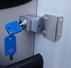 Schließzylinder oder Schlösser für deine Campingschränke und Türen - bei camping4you Schließzylinder oder Schlösser für deine Campingschränke und Türen - bei camping4you