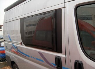 Fenster, Ausstellfenster und Ersatzteile von Carbest, Dometic und Polyplastic bei camping4you
